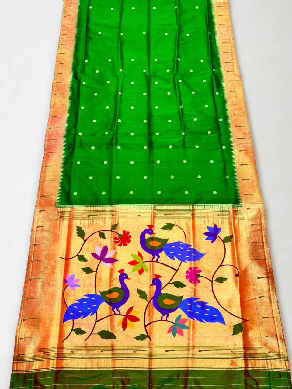 Bottle green single muniya rich pallu silk paithani saree