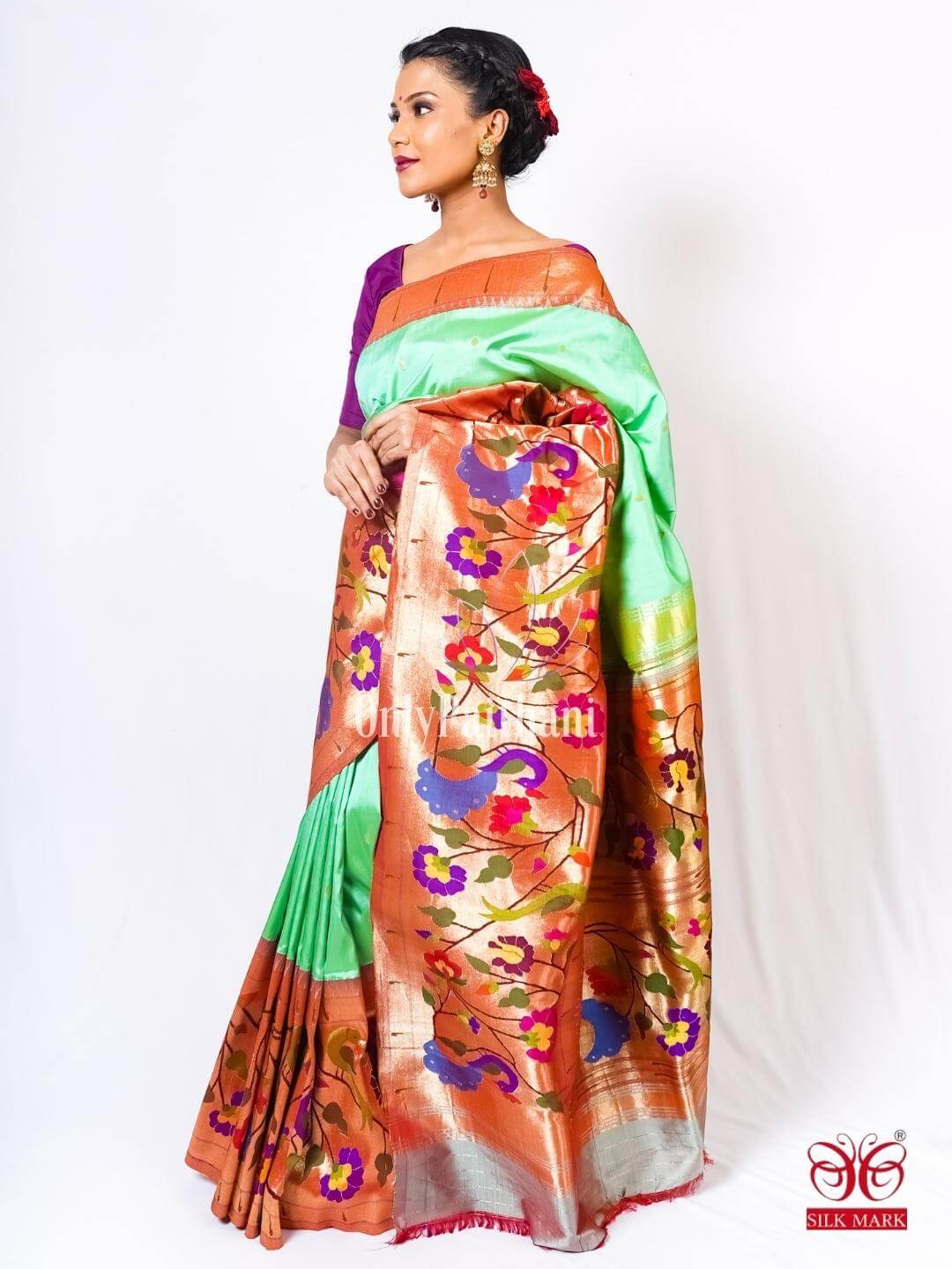 Pista green skirt border silk paithani saree