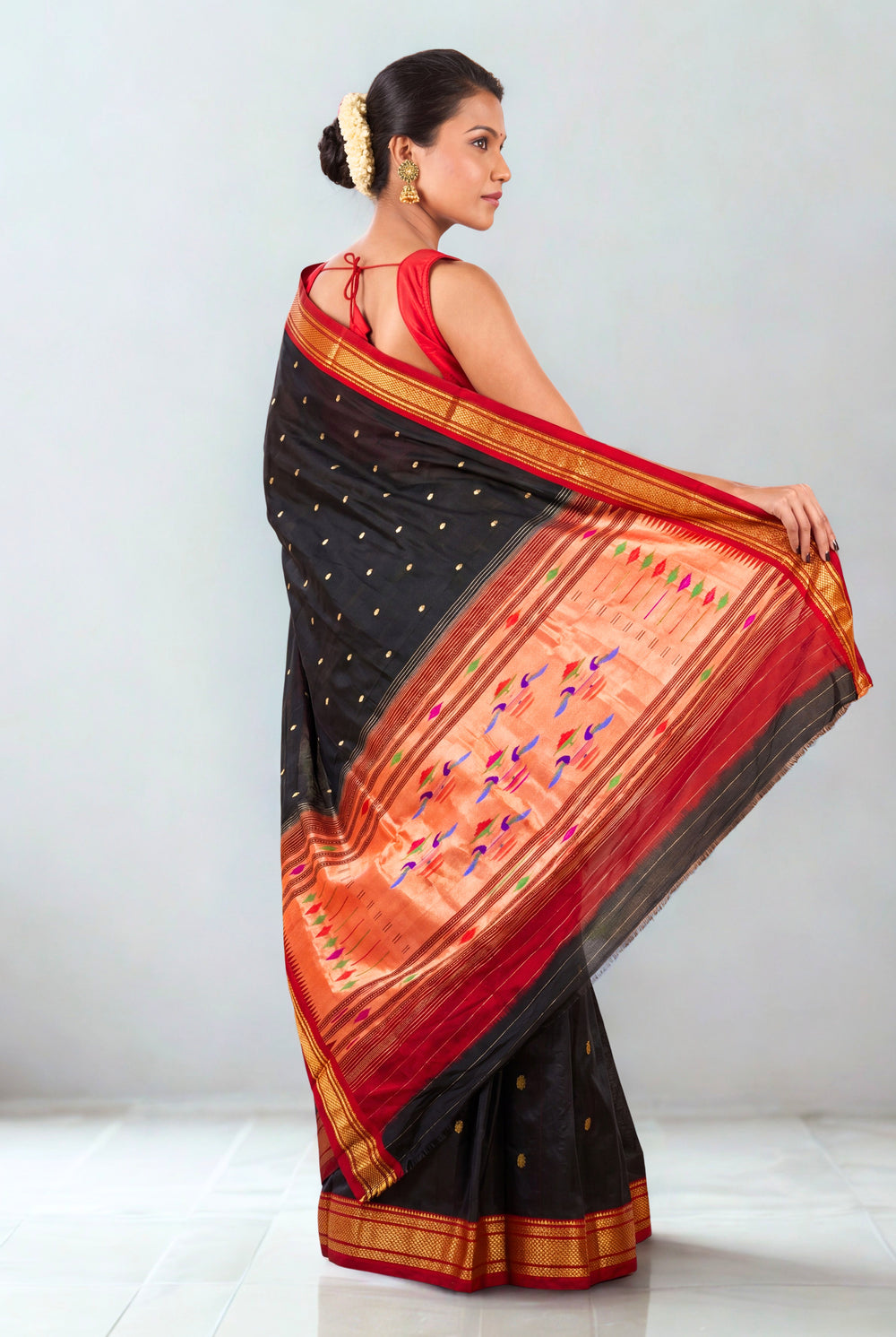 Black Silk Paithani Saree