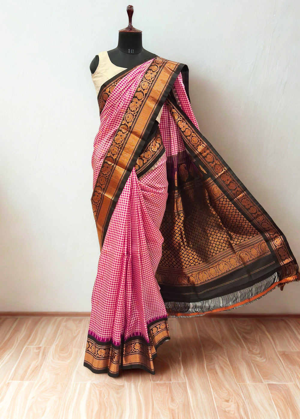 Pink & White Checks Gadwal