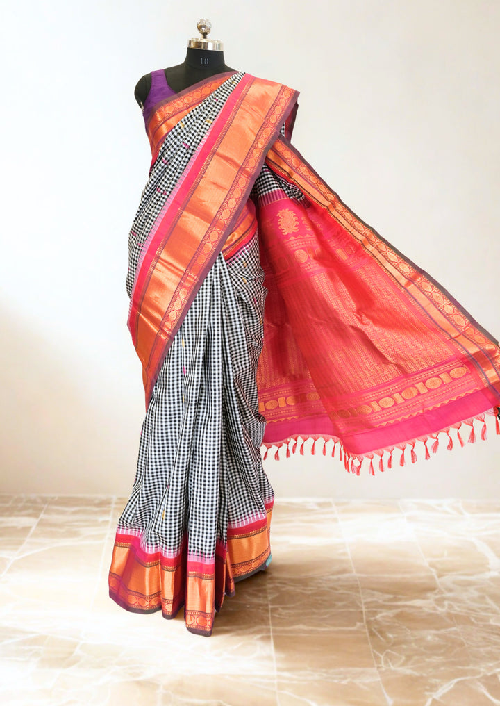 Black and White Checks Gadwal Online