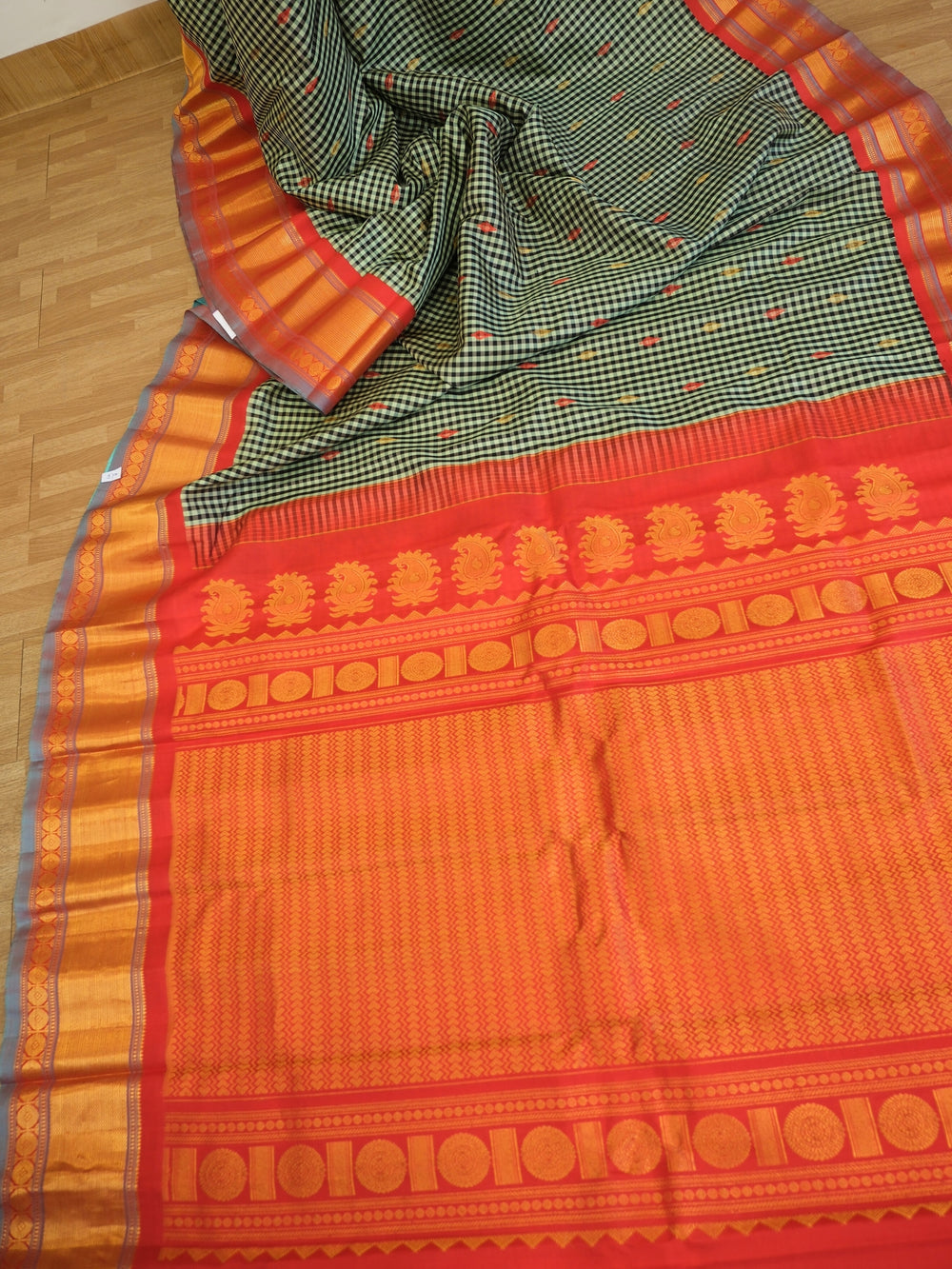 Black and White Checks Gadwal Saree Online