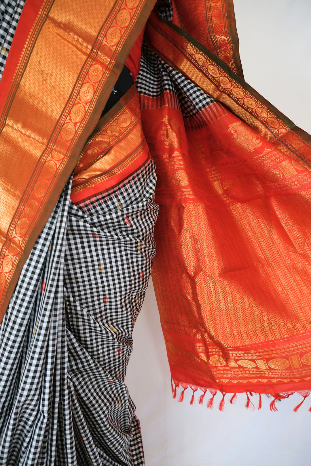 Black and White Checks Gadwal Silk Saree