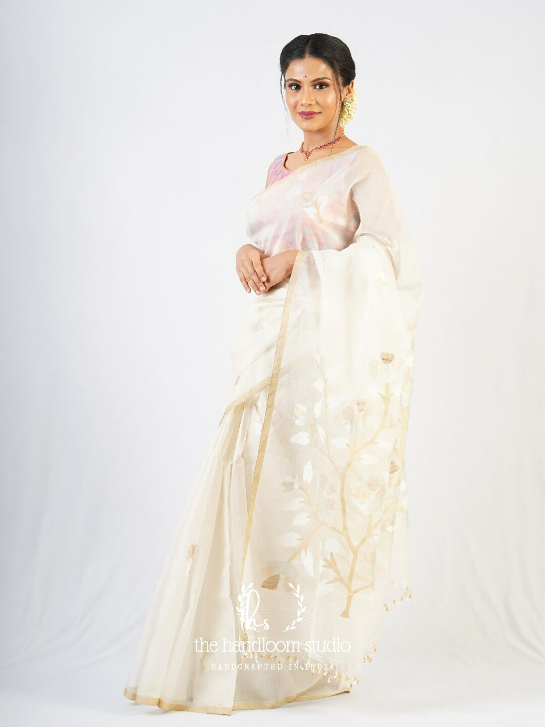 Offwhite cotton jamdani saree