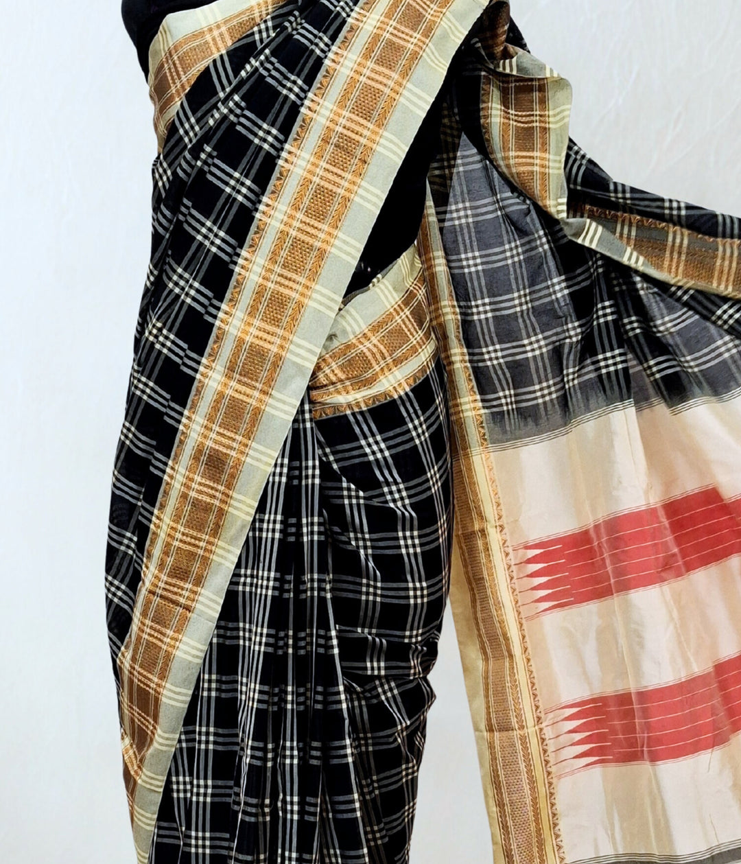 Black checks cotton saree