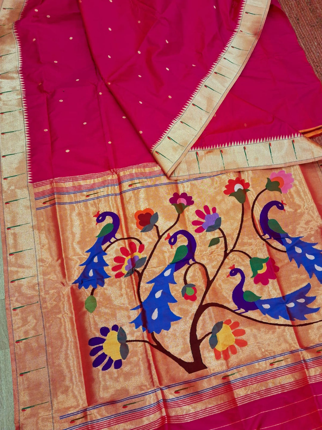 Fuchsia Paithani with Muniya Motifs Border