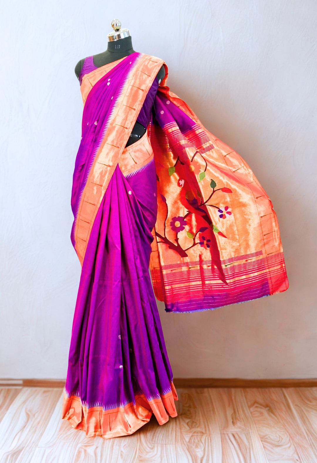 Magenta Muniya Paithani Online