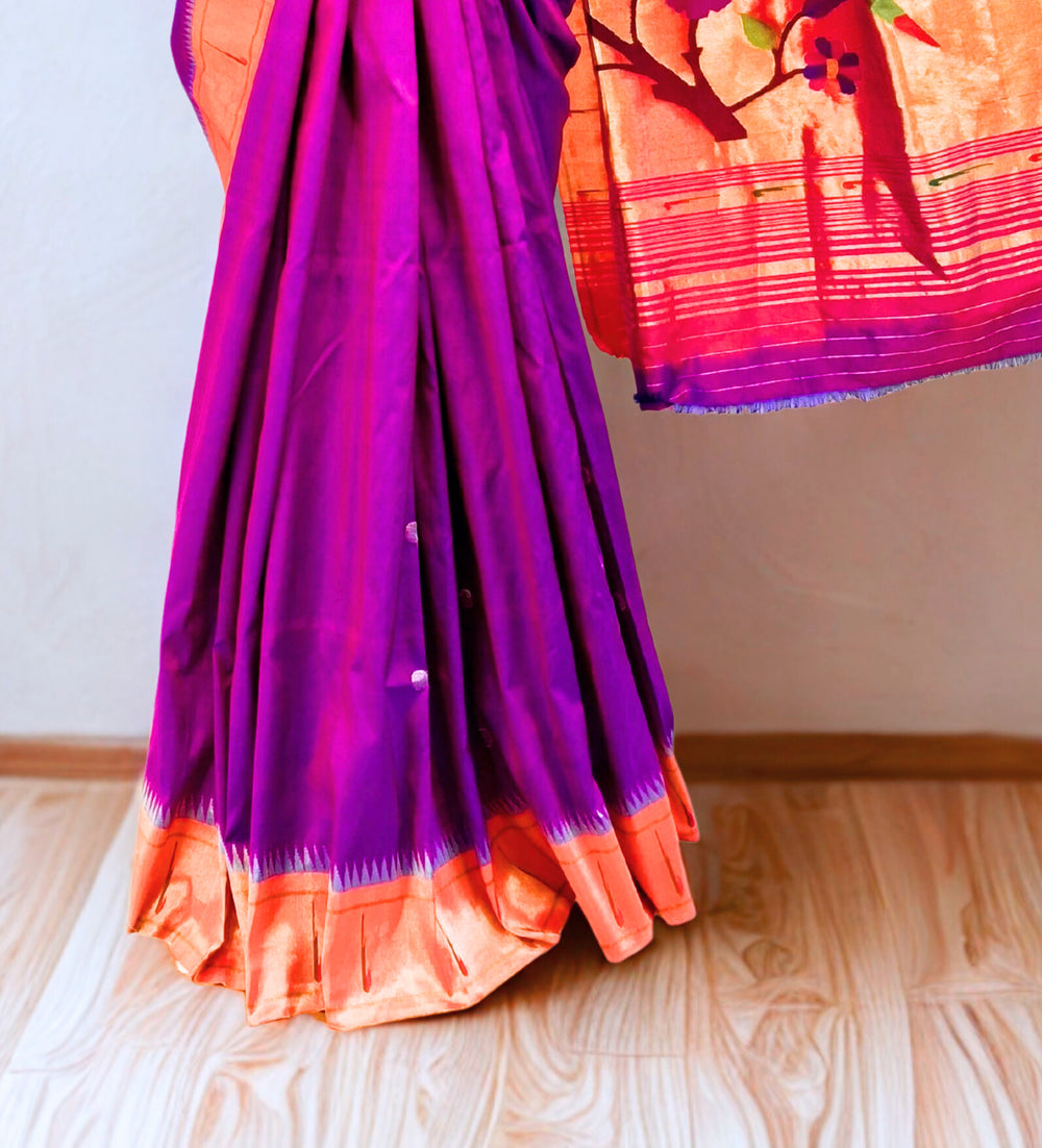 Magenta Muniya Paithani Online
