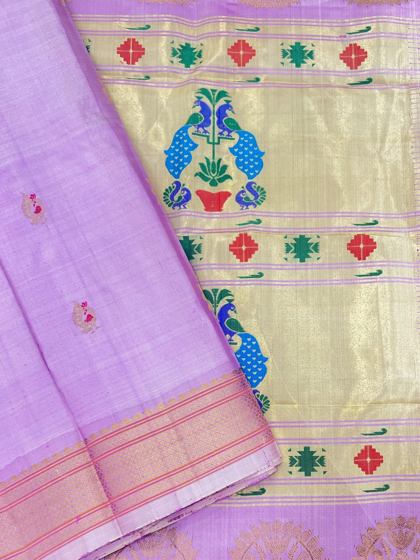 Lavender peacock butti silk paithani saree