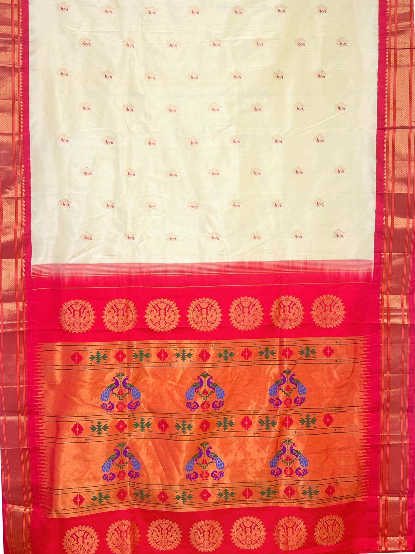 Offwhite peacock butti silk paithani saree