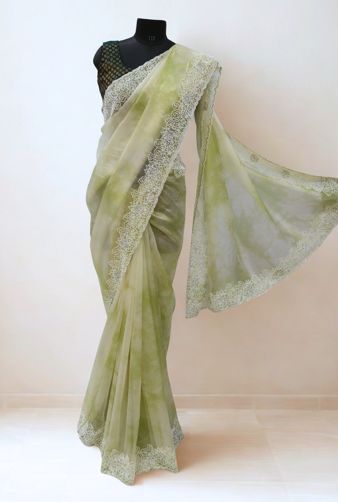 Pista tie die designer saree