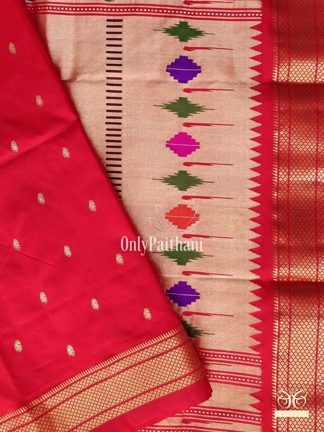 Red double pallu silk paithani in single color
