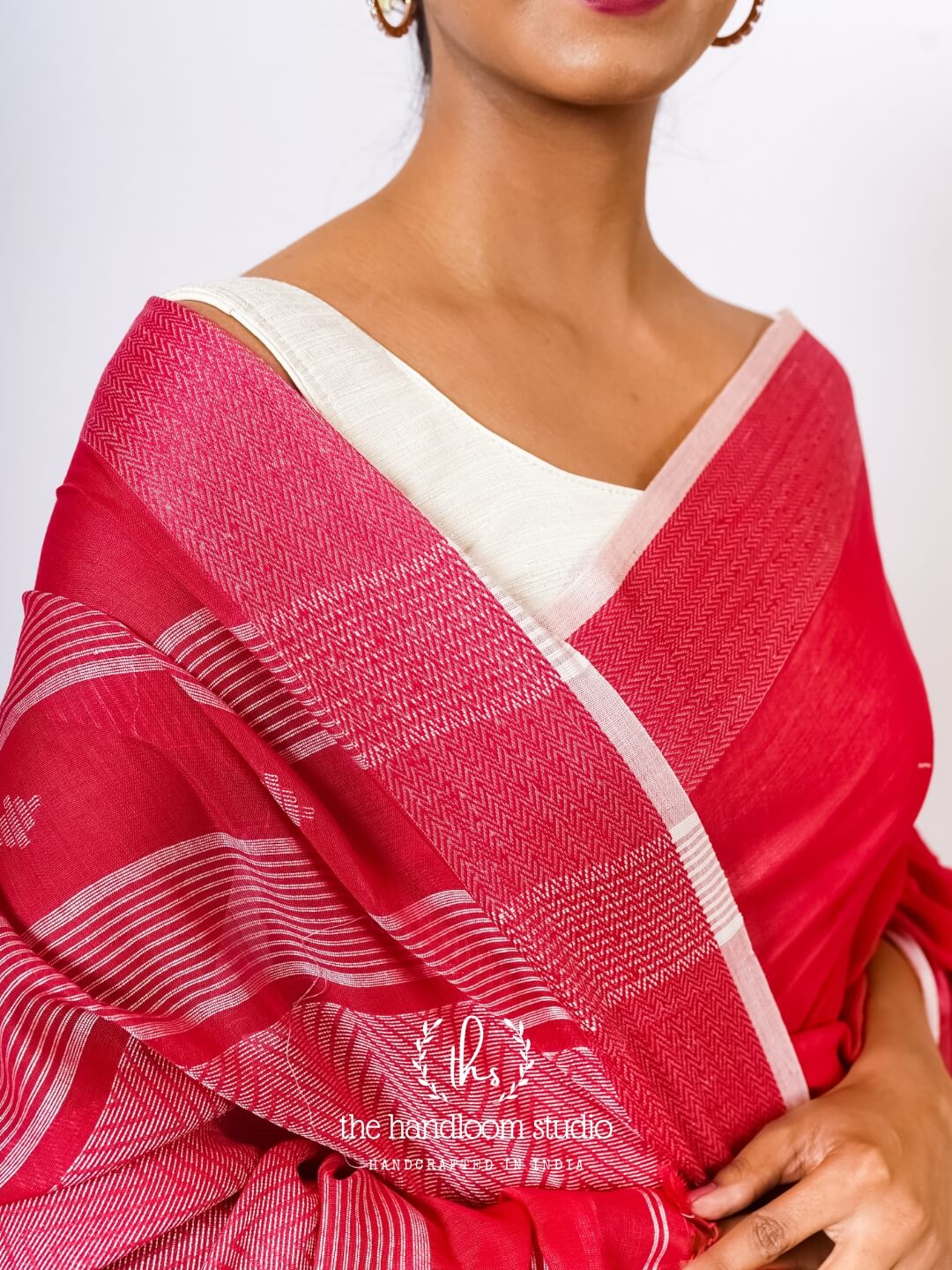 Red cotton handloom jamdani saree
