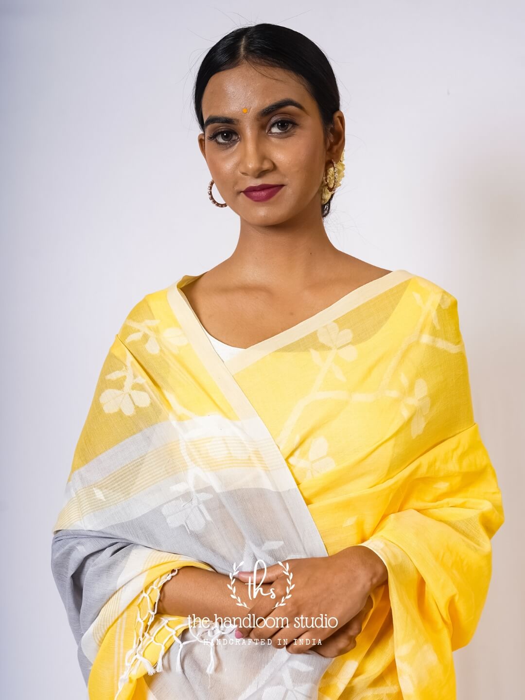 Handloom Yellow cotton Jamdani saree