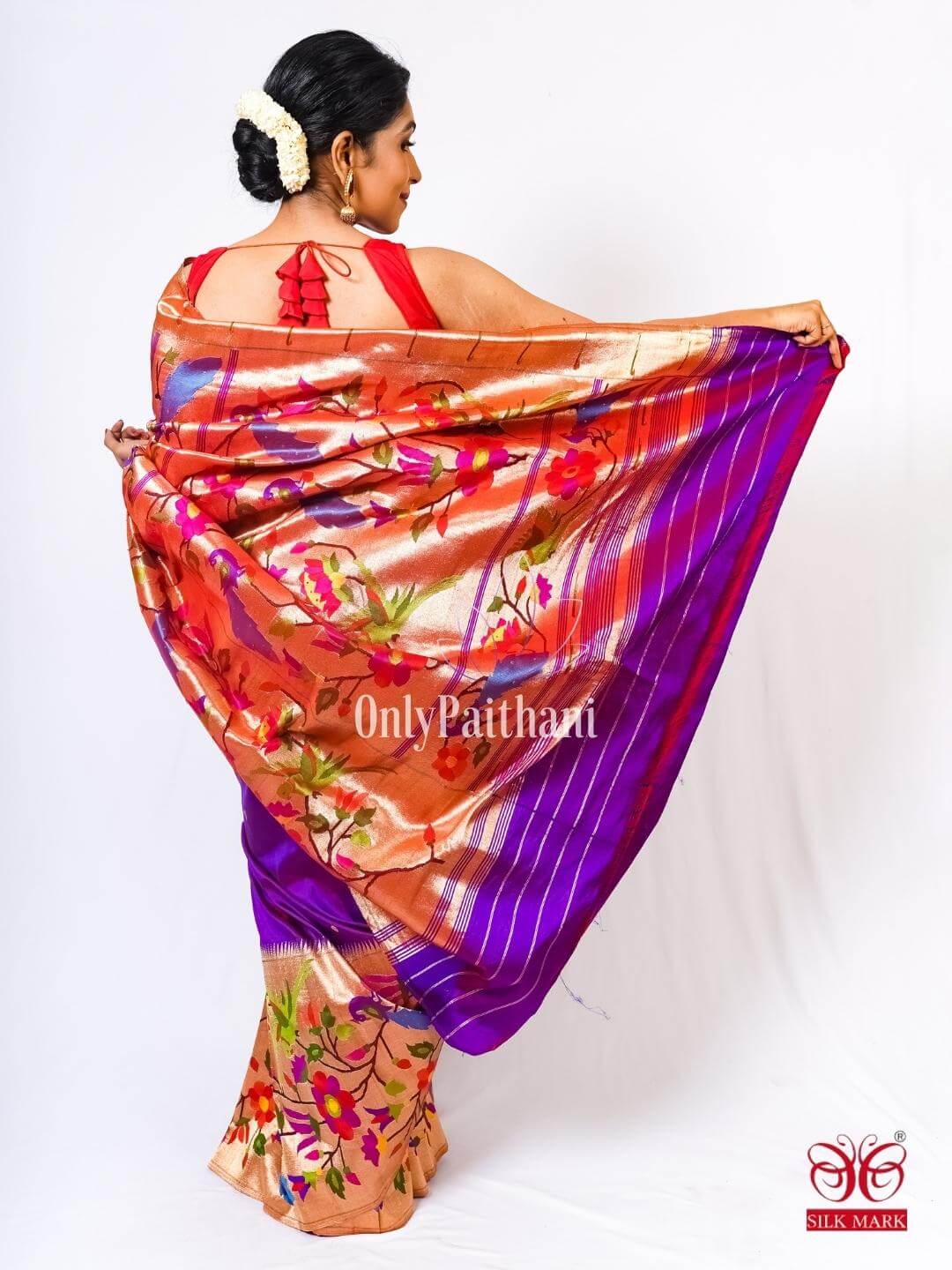 Purple skirt border silk paithani saree