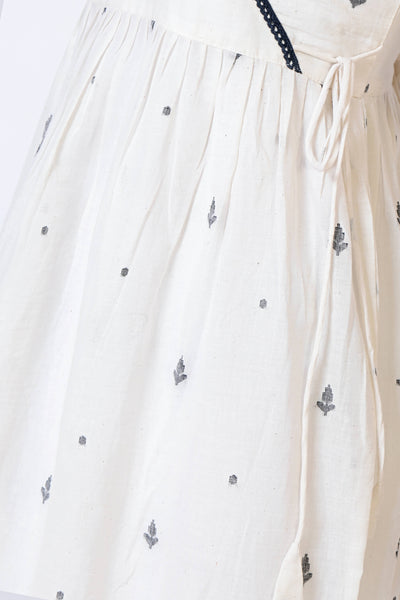 The Jamdani Side Tie Dress - Off-white with leaf motifs